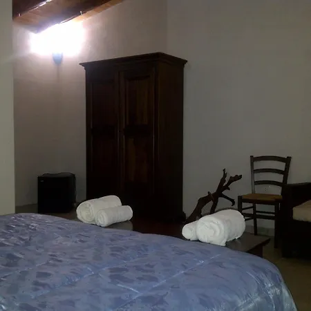 Agriturismo La Quercia Летний дом *